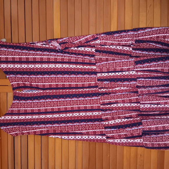 Eliana 3XL Red and Blue Patterned Top - Picture 2 of 6